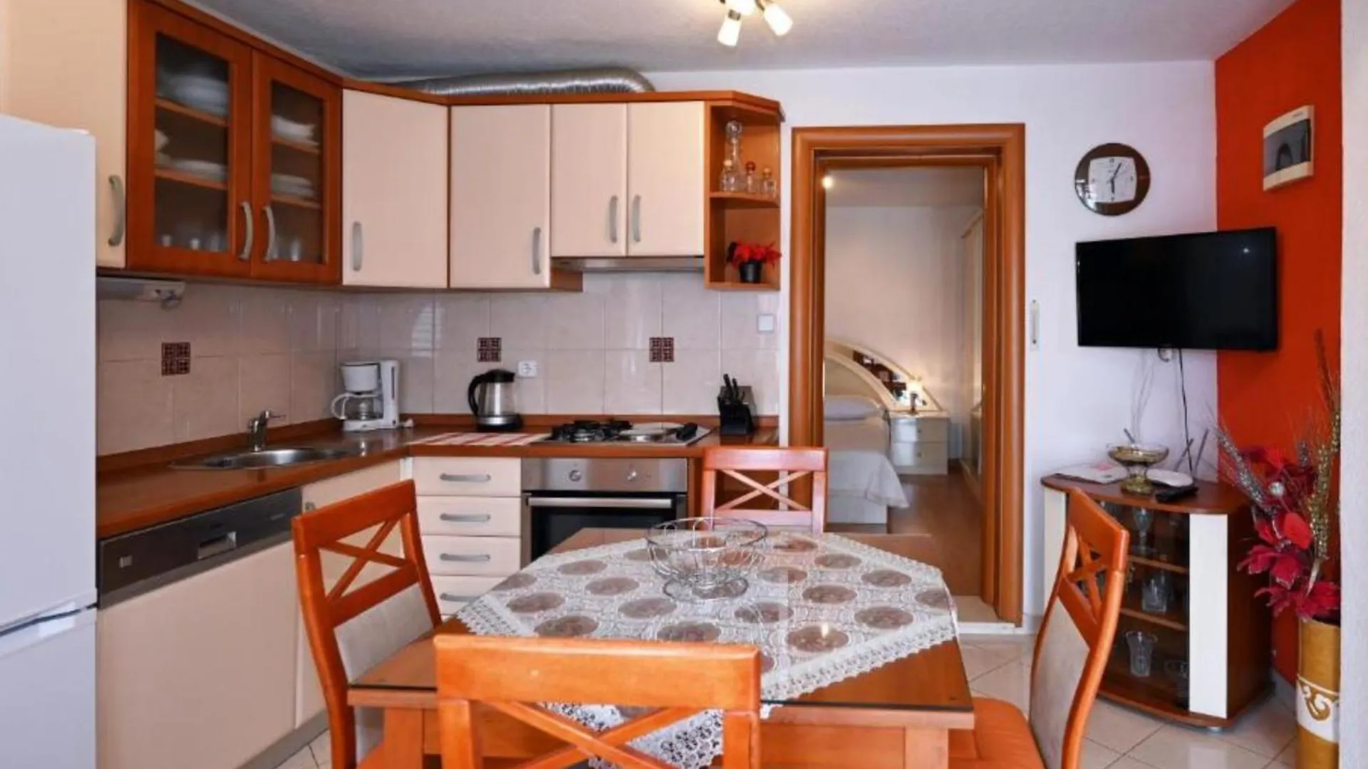 Apartments Mihovilovic - 50 M From Beach Slatine 0*,  Croatia
