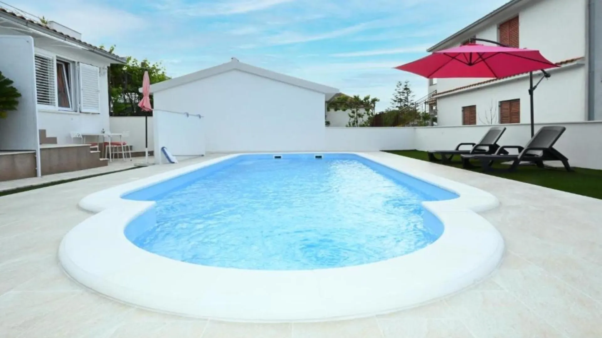 Apartments Mihovilovic - 50 M From Beach Slatine
