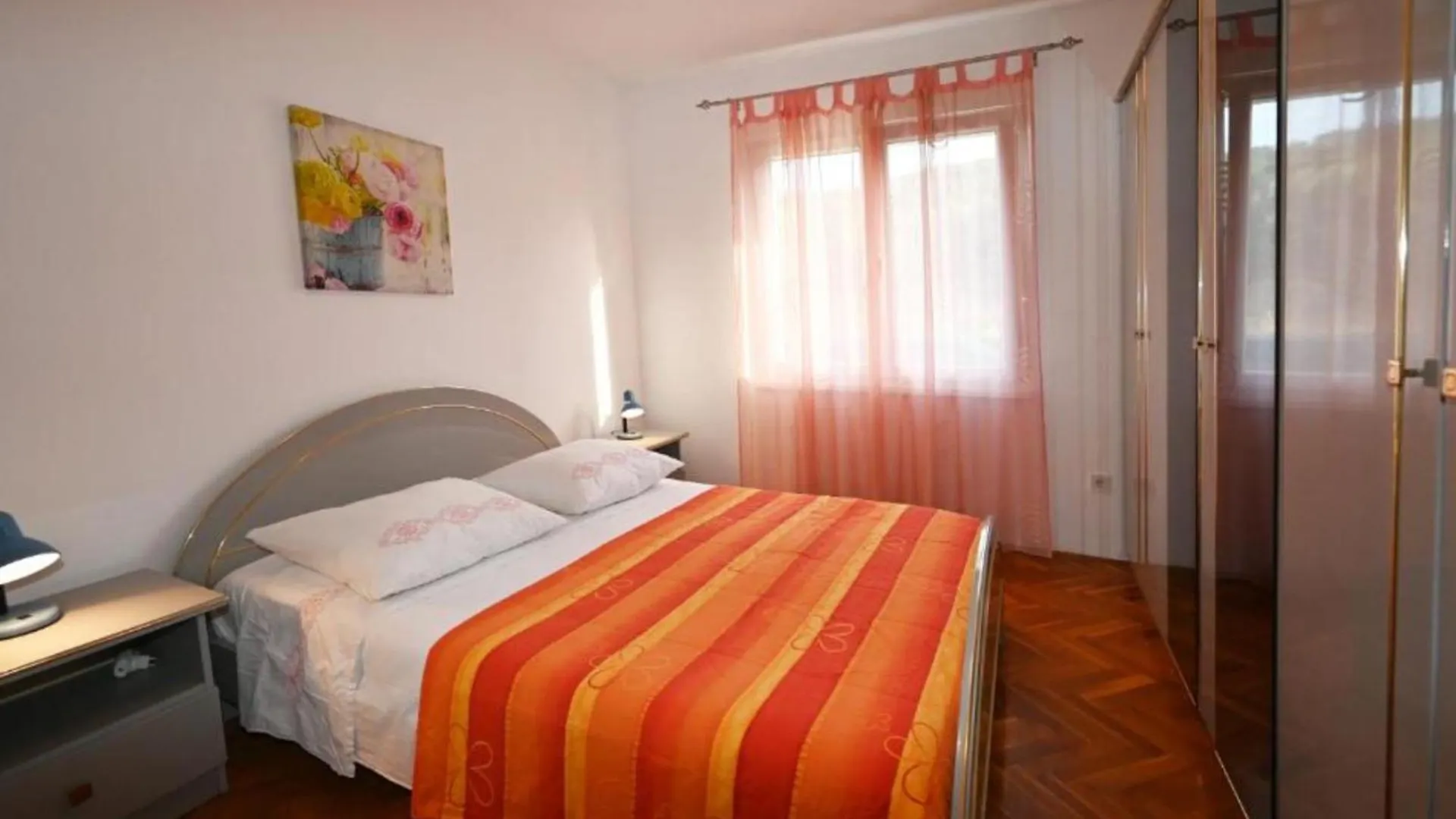 Apartments Mihovilovic - 50 M From Beach Slatine Croatia